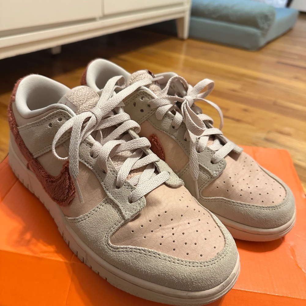 Nike Women's Pink and White Sneakers
